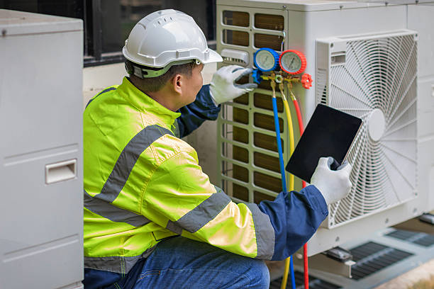 Professional Hvac technician working in Hazlet, NJ